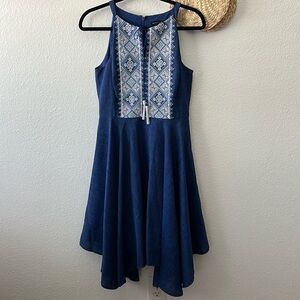 NEW White House Black Market Embroidered Fit n Flair Dress - Size 8P